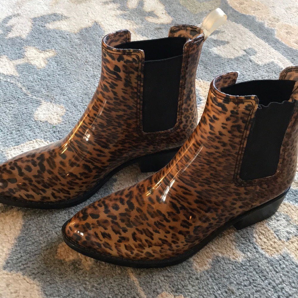 Jeffrey Campbell rain boots in good condition!